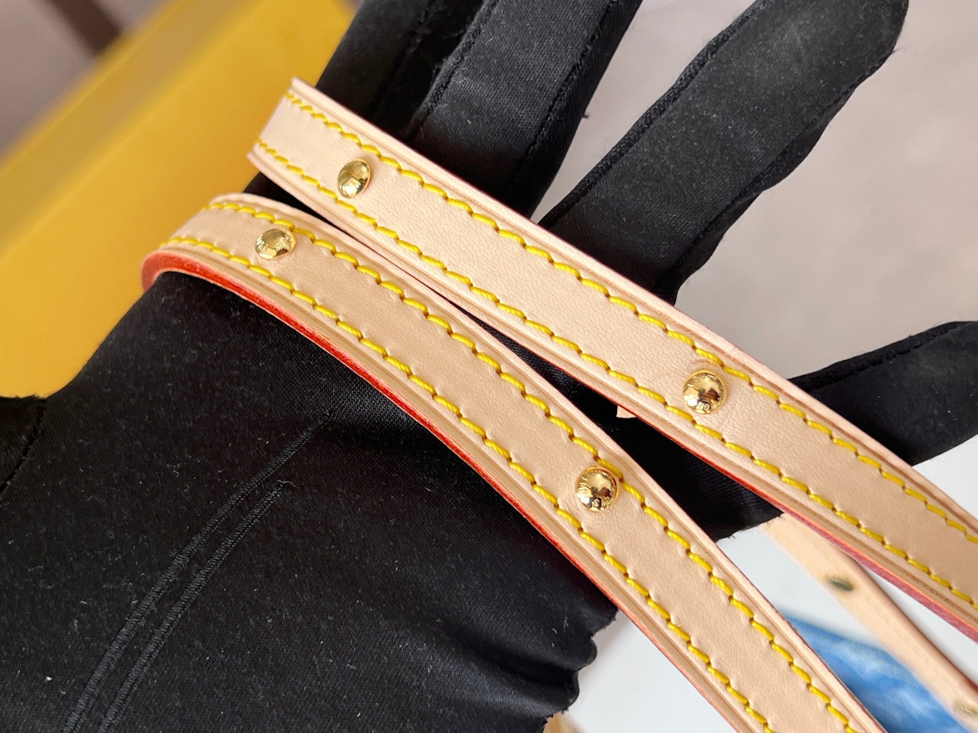 LOUIS VUITTON ONTHEGO 35 IN BLUE MONOGRAM DENIM