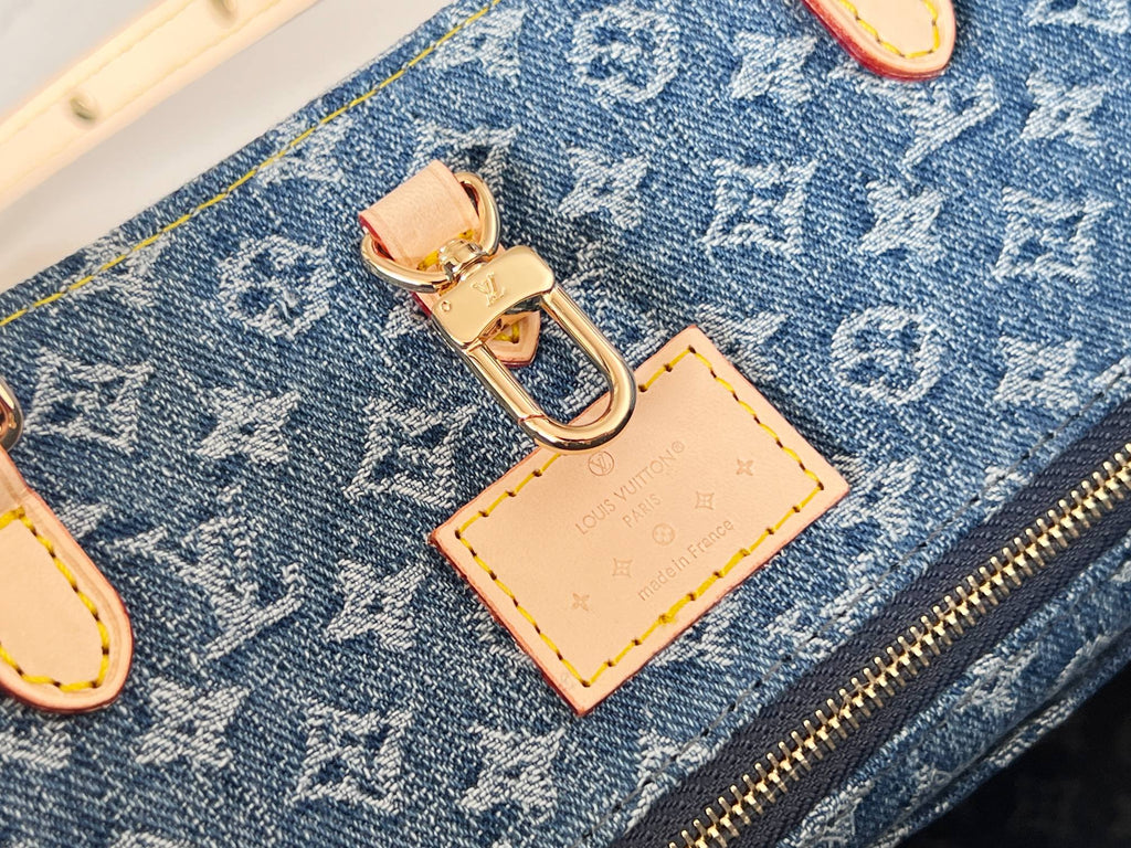LOUIS VUITTON ONTHEGO 35 IN BLUE MONOGRAM DENIM