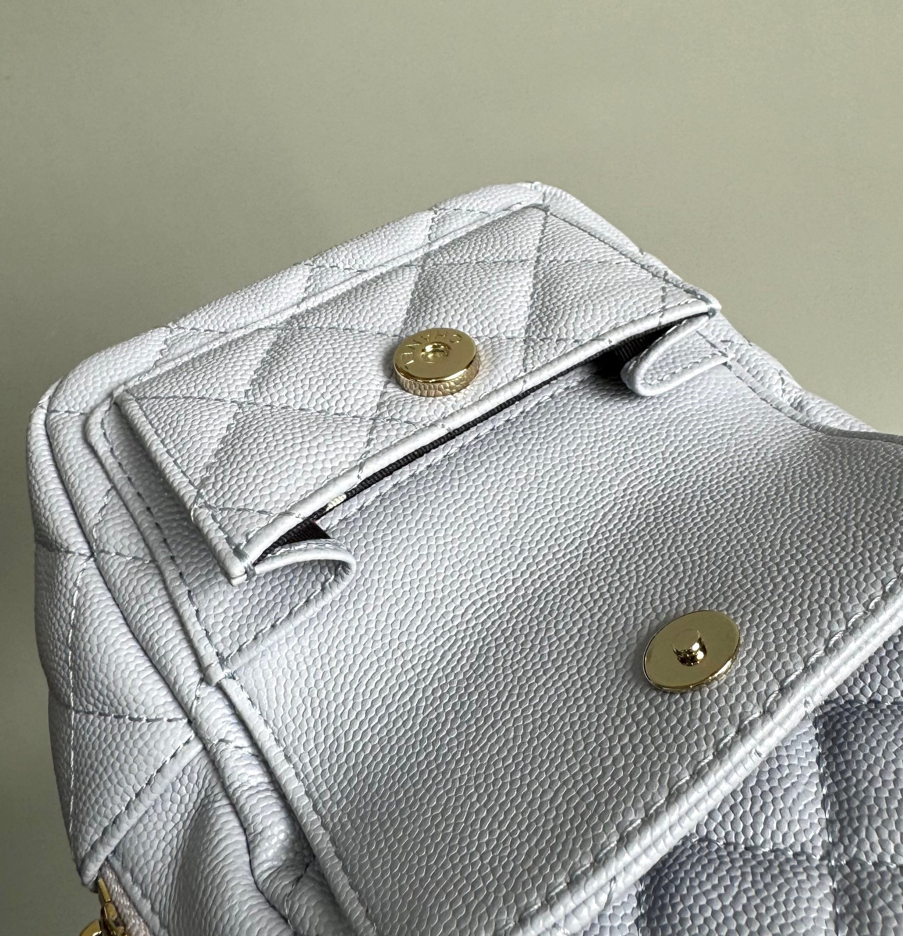 CHANEL MINI 18 BACKPACK WHITE CAVIAR LIGHT GOLD HARDWARE