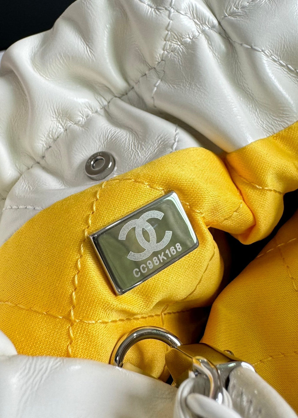 CHANEL HOBO MINI 20CM YELLOW WHITE LAMBSKIN