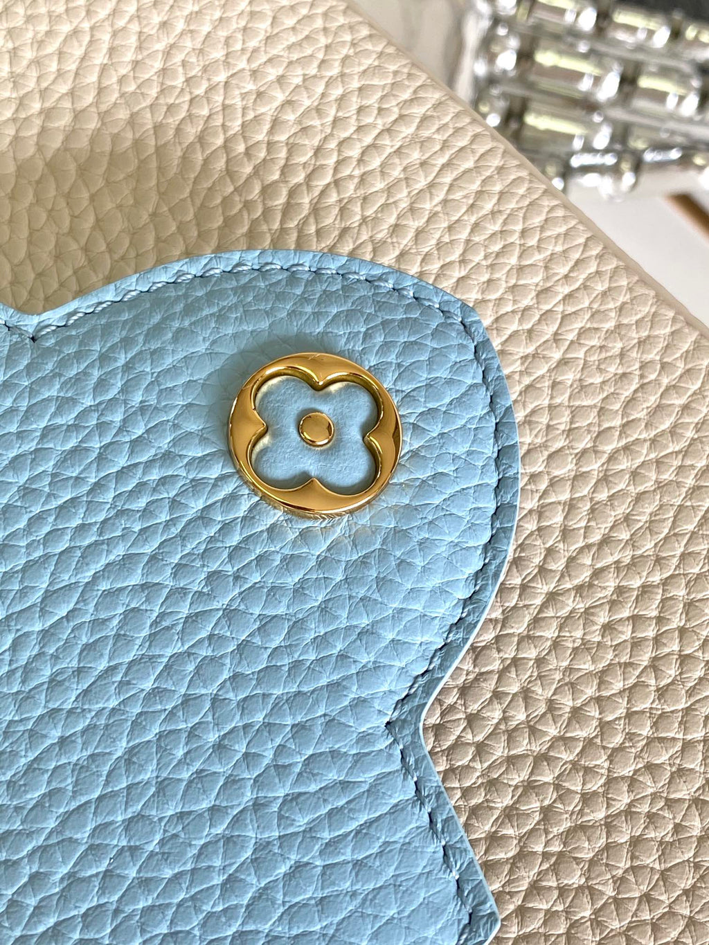 LOUIS VUITTON CAPUCINES MINI 21 IN PEARL WHITE MIX SKY BLUE TAURILLON GOLD HARDWARE
