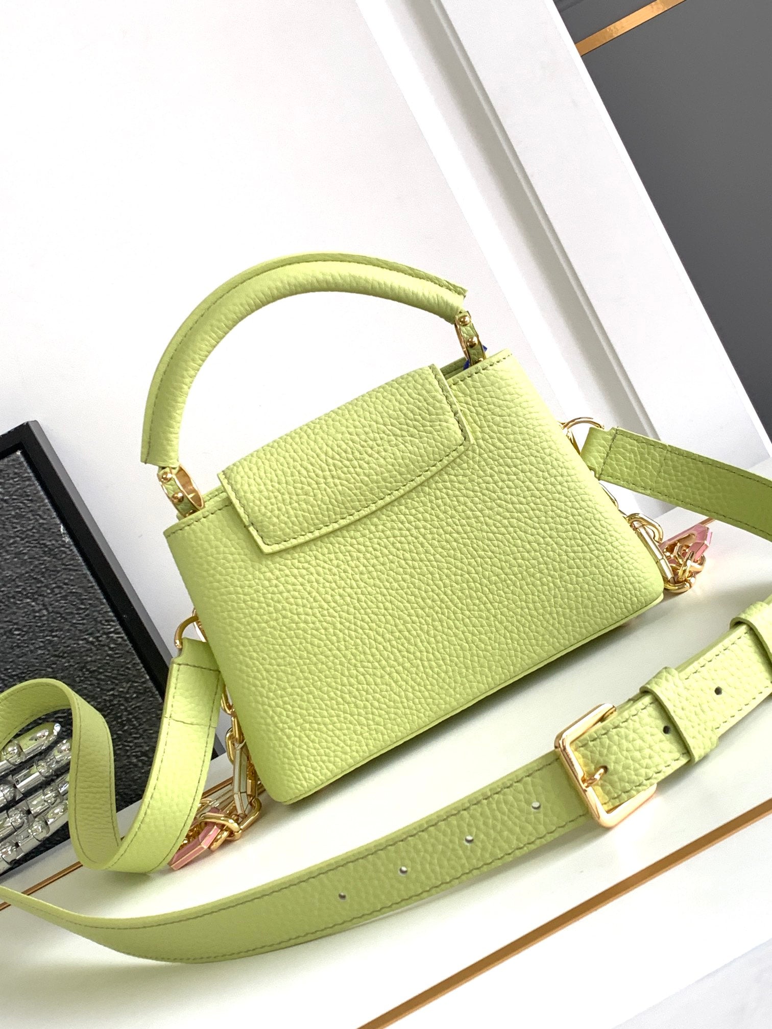 LOUIS VUITTON CAPUCINES MINI 21 IN PEAR GREEN TAURILLON GOLD HARDWARE