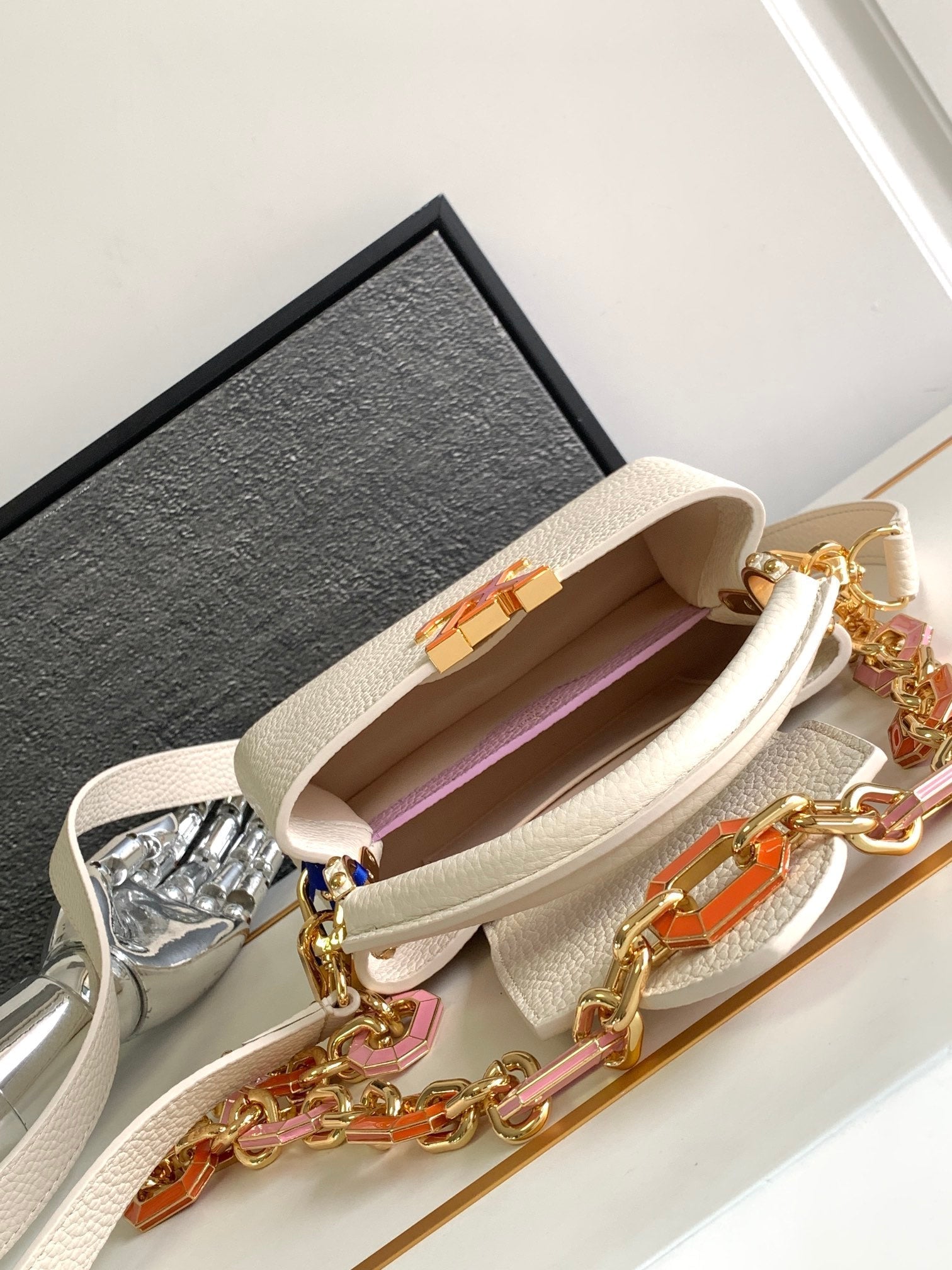 LOUIS VUITTON CAPUCINES MINI 21 IN PEARL WHITE TAURILLON GOLD HARDWARE