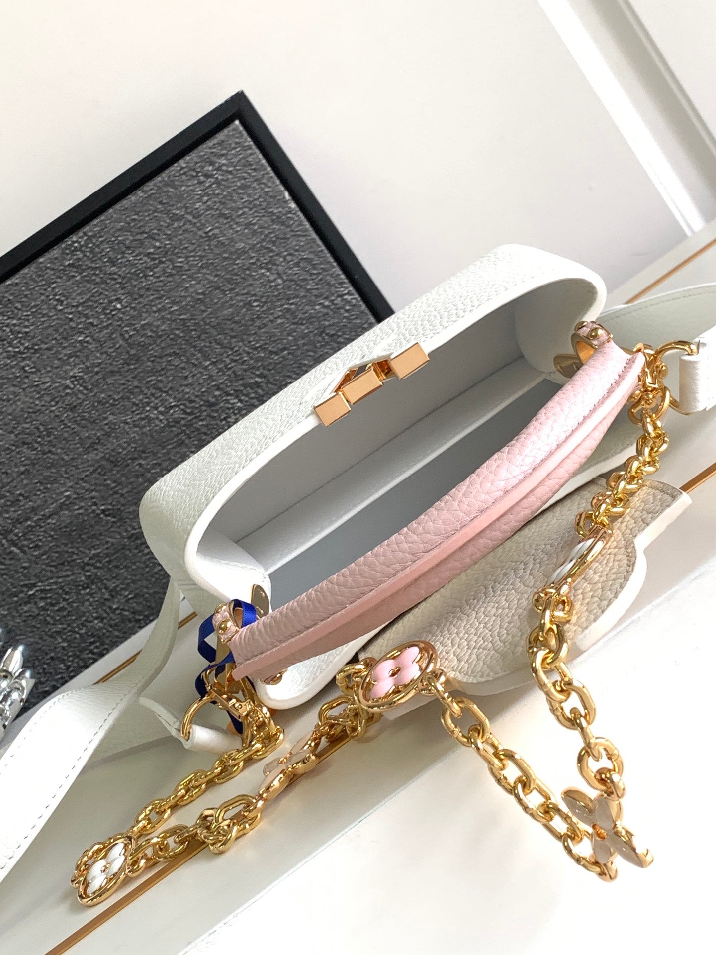LOUIS VUITTON CAPUCINES MINI 21 IN WHITE MIX PINK AND BEIGE TAURILLON GOLD HARDWARE