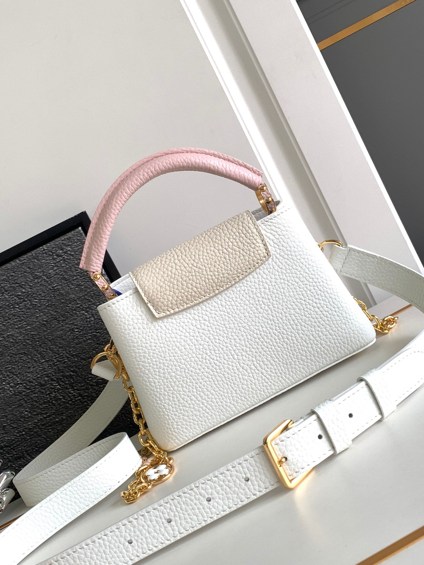 LOUIS VUITTON CAPUCINES MINI 21 IN WHITE MIX PINK AND BEIGE TAURILLON GOLD HARDWARE