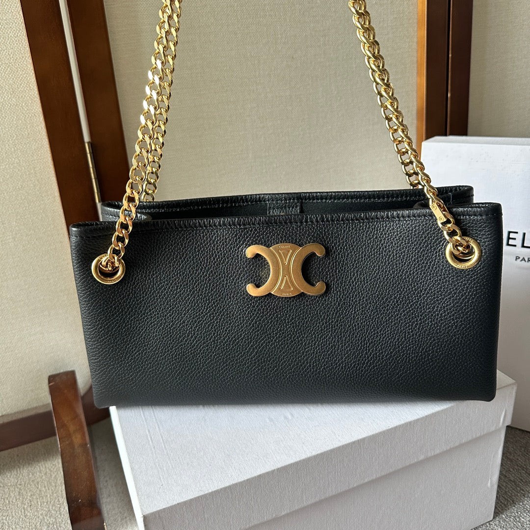 CELINE NEWSPAPER TRIOMPHE SOFT 31 BLACK IN CALFSKIN