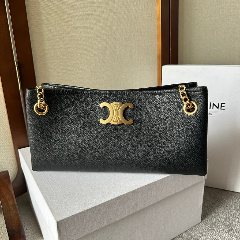 CELINE NEWSPAPER TRIOMPHE SOFT 31 BLACK IN CALFSKIN