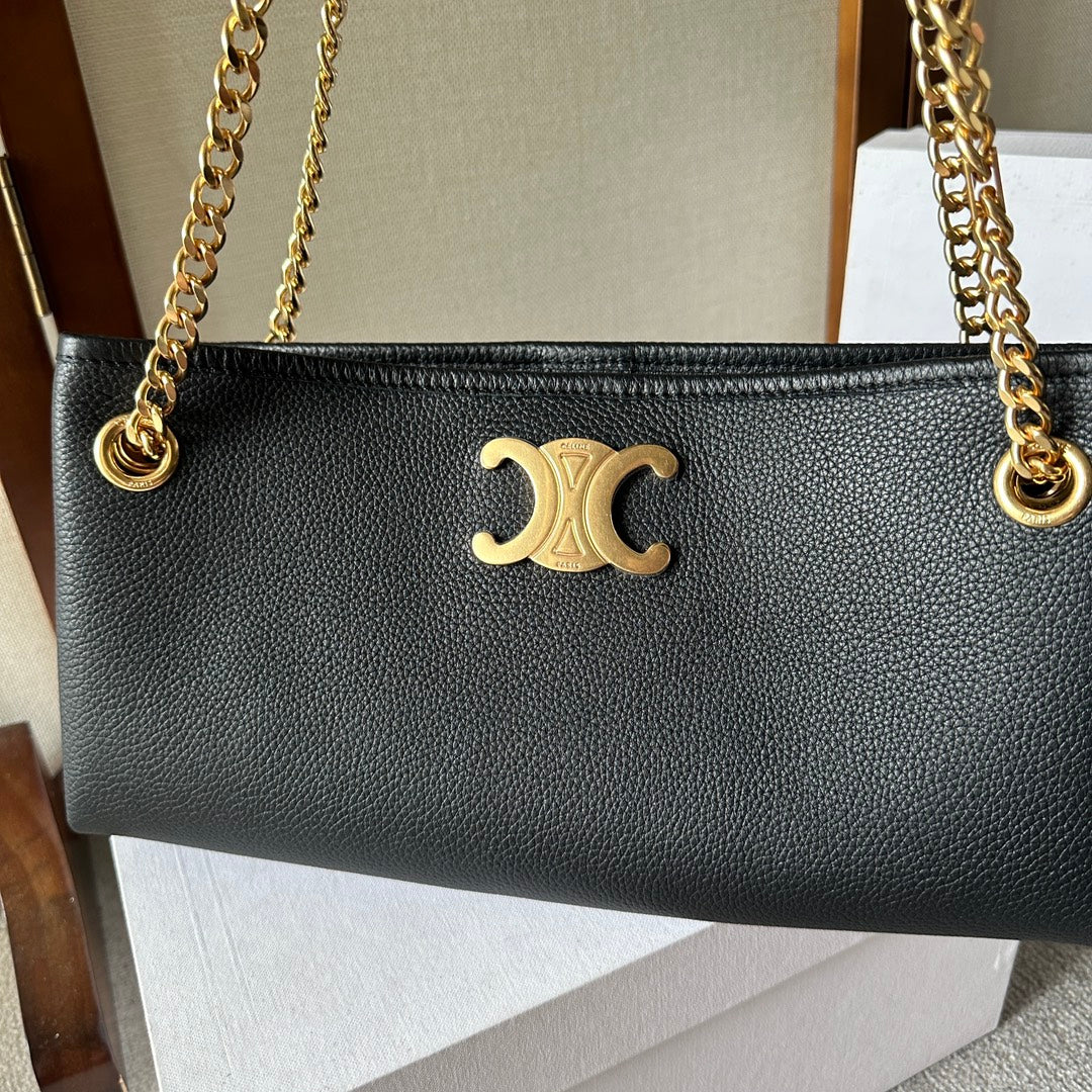 CELINE NEWSPAPER TRIOMPHE SOFT 31 BLACK IN CALFSKIN