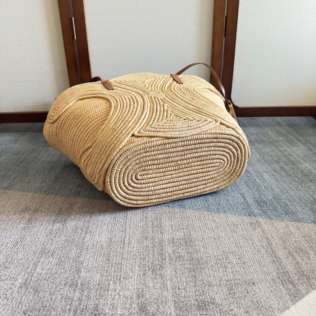 CELINE CLASSIC PANIER MEDIUM BRAIDED TRIOMPHE 47 IN BEIGE RAFFIA AND CALFSKIN