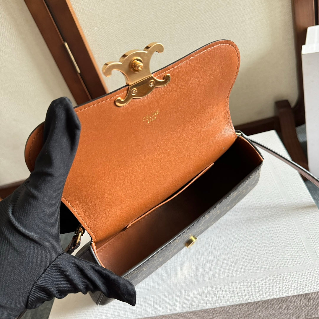 CELINE TEEN LOLA 20 IN BLACK TRIOMPHE CANVAS GOLD HARDWARE