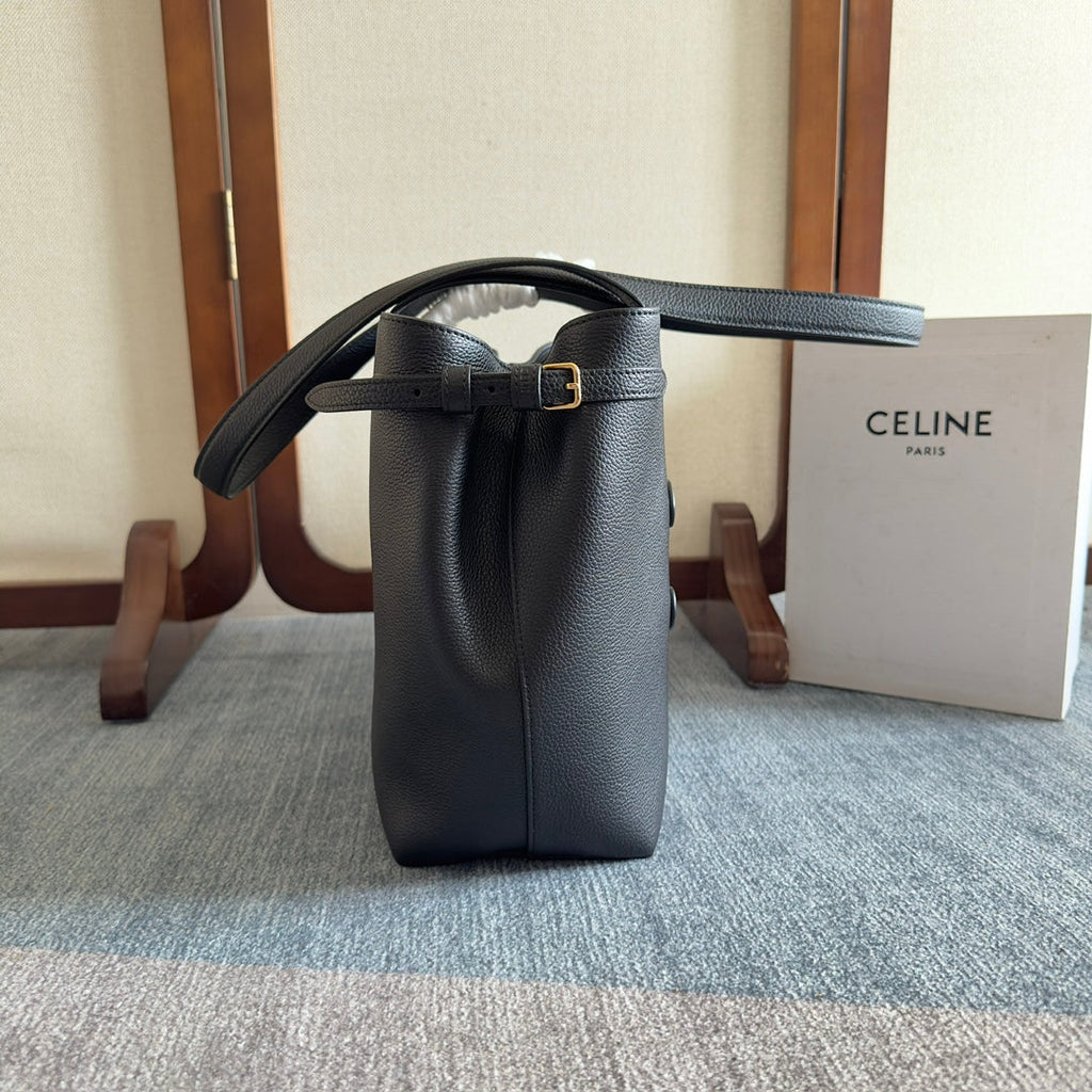 CELINE SMALL CABAS ANAÏS CUIR TRIOMPHE 28 IN BLACK GRAINED CALFSKIN