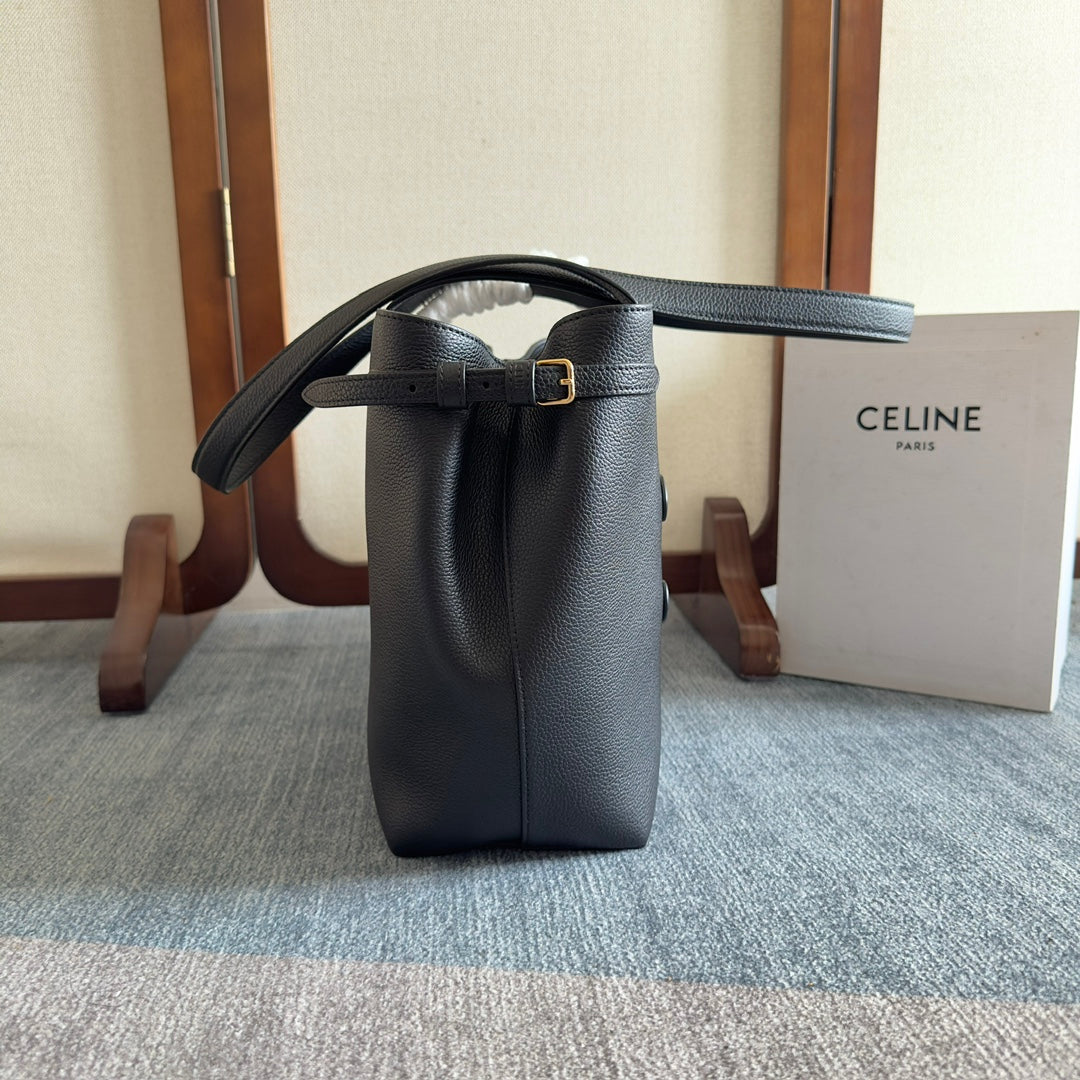 CELINE SMALL CABAS ANAÏS CUIR TRIOMPHE 28 IN BLACK GRAINED CALFSKIN