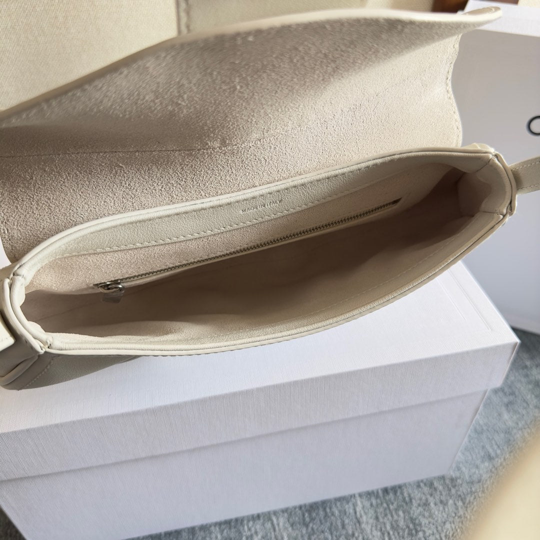 CELINE TEEN POLLY 29 IN WHITE CALFSKIN SILVER HARDWARE