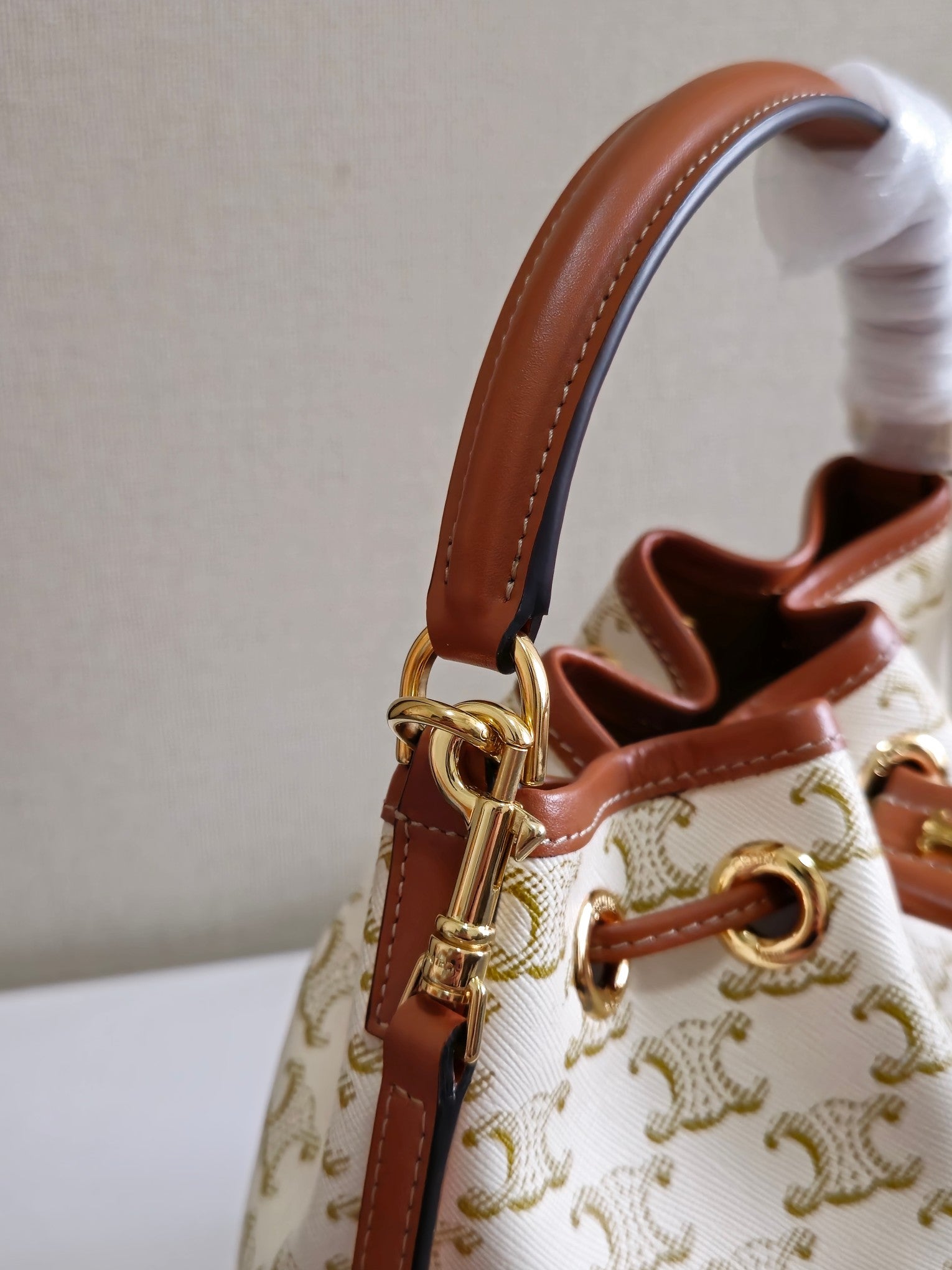 CELINE CLARA BAG 19 IN WHITE TRIOMPHE CANVAS AND BROWN CALFSKIN TRIM
