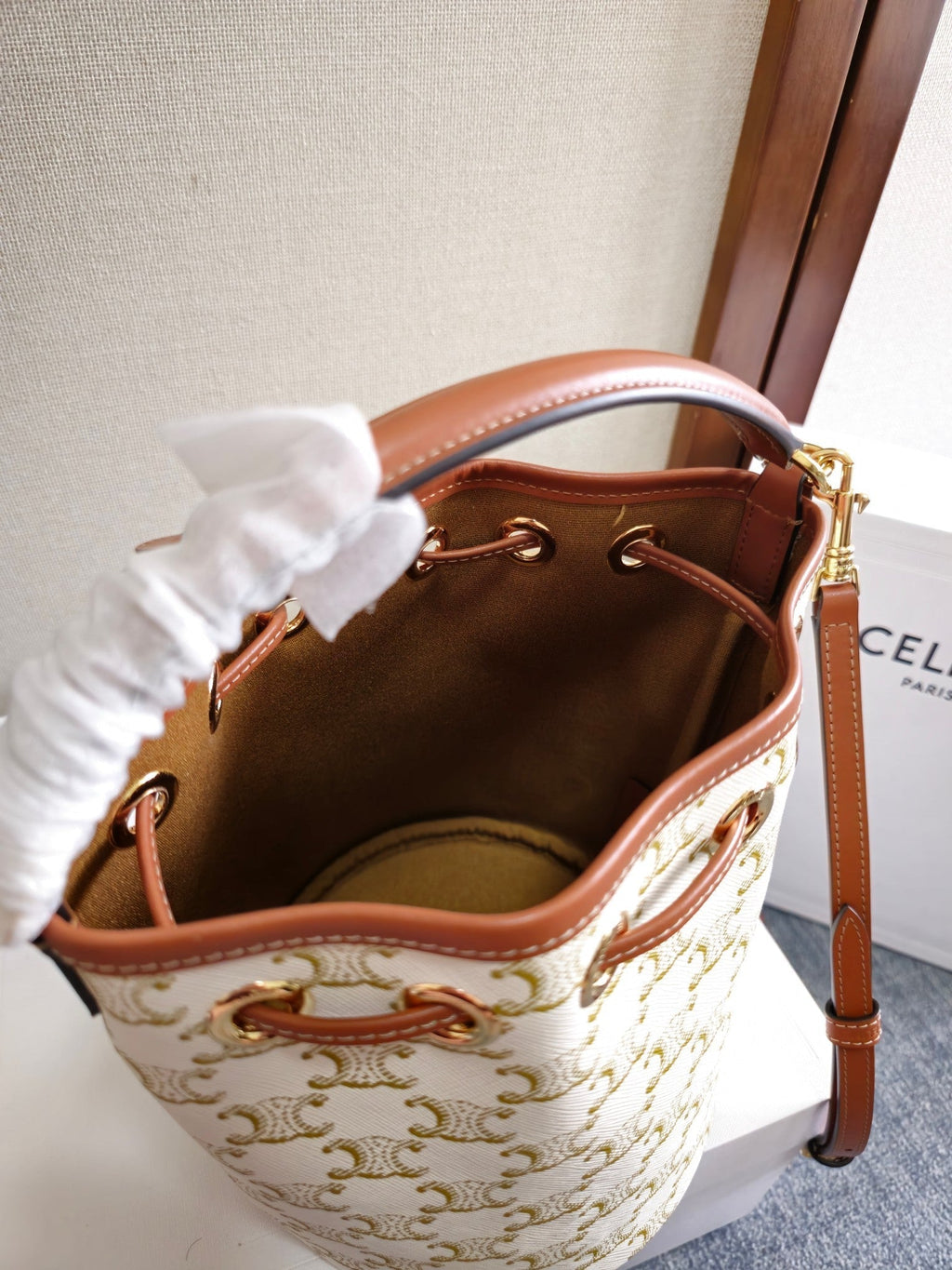 CELINE CLARA BAG 19 IN WHITE TRIOMPHE CANVAS AND BROWN CALFSKIN TRIM