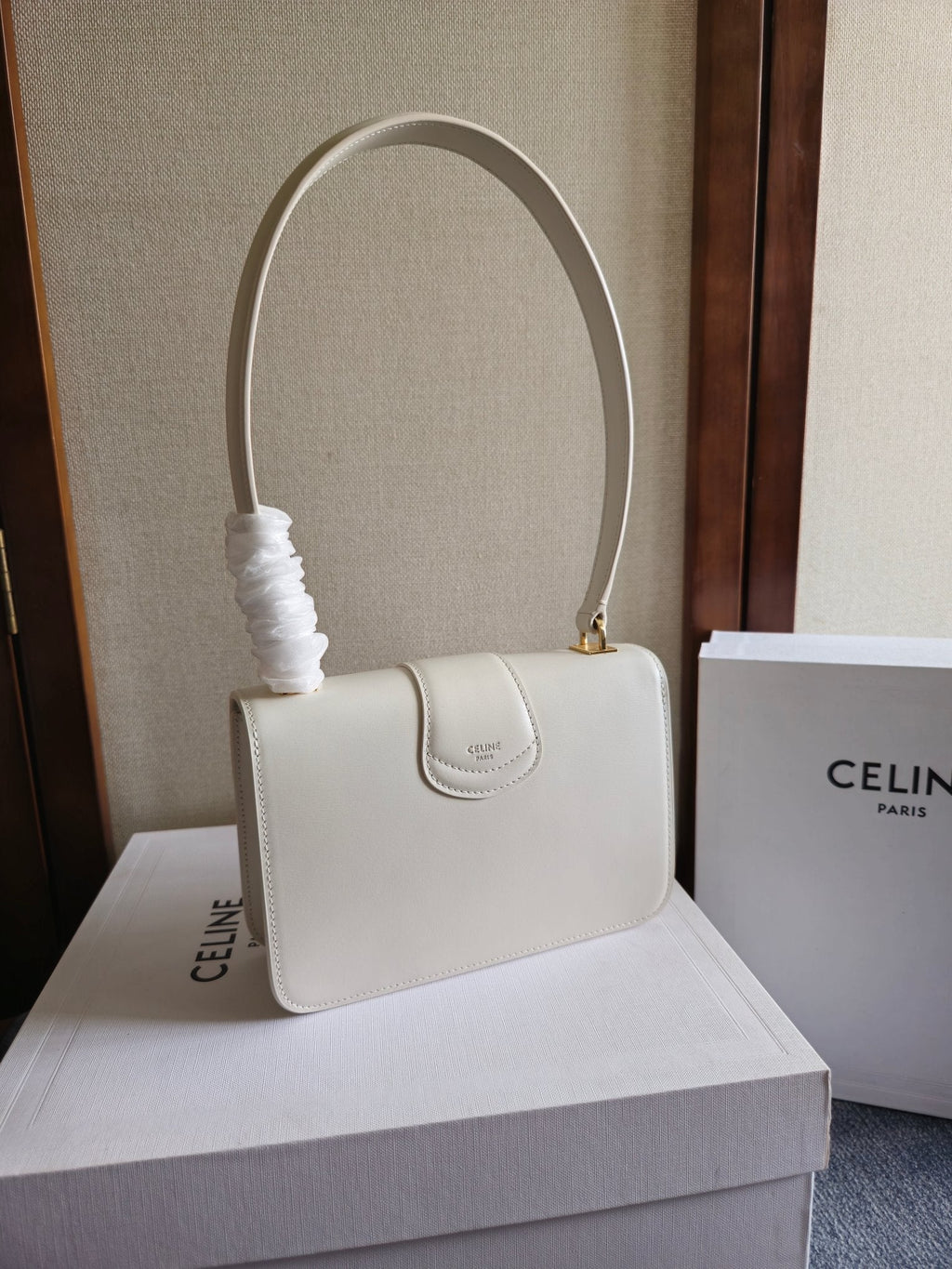 CELINE JOSEPHINE BAG 18.5 IN WHITE PATENT CALFSKIN