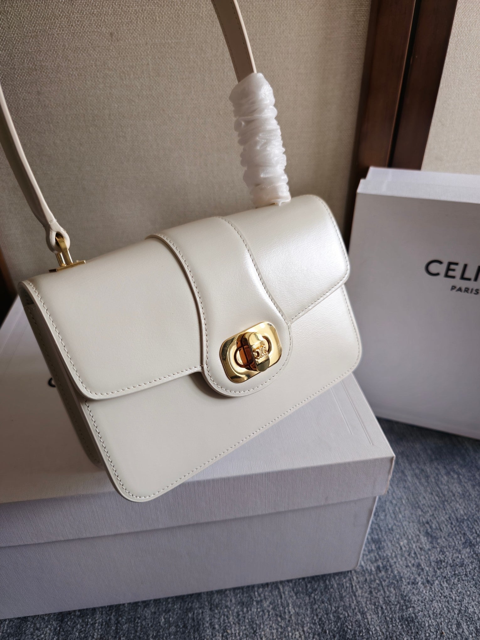 CELINE JOSEPHINE BAG 18.5 IN WHITE PATENT CALFSKIN