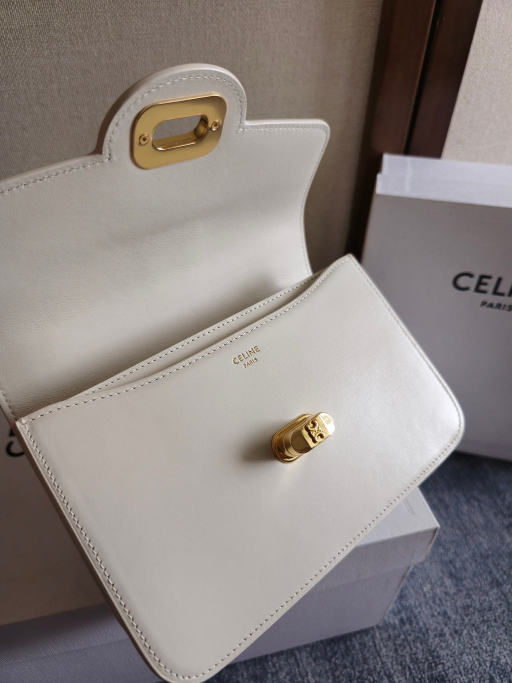 CELINE JOSEPHINE BAG 18.5 IN WHITE PATENT CALFSKIN