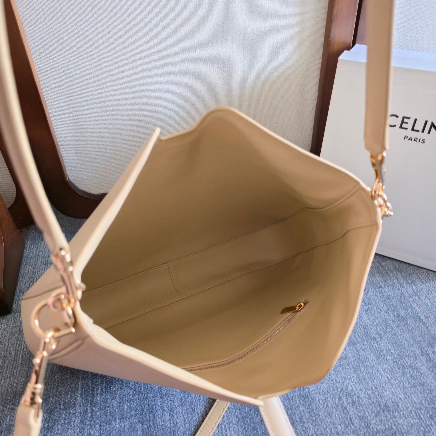 CELINE MEDIUM CAMILLE 16 SOFT BAG 36 LIGHT BEIGE IN SMOOTH CALFSKIN