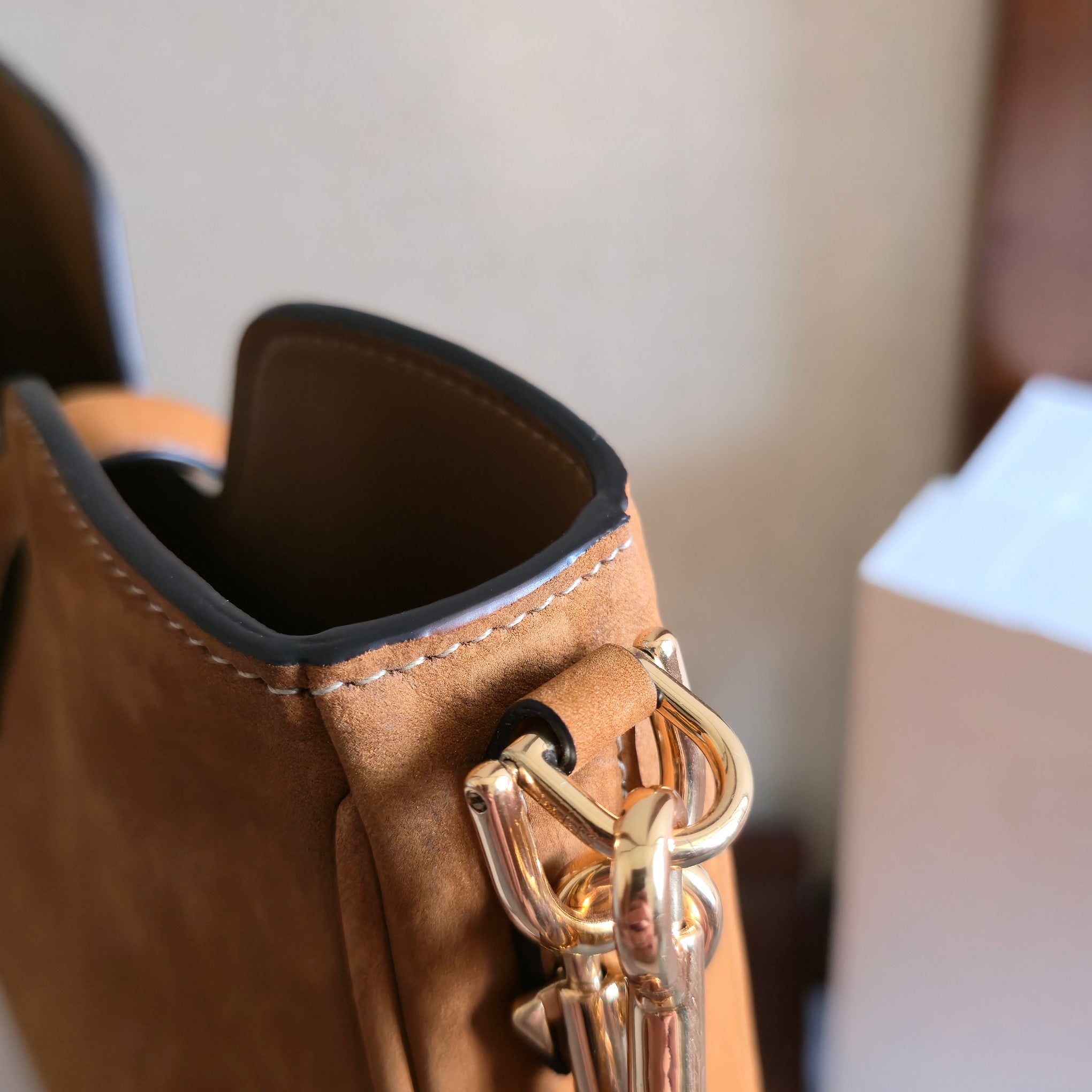 CELINE 25S SMALL CAMILLE 16 SOFT BAG 24MM IN CARAMEL BROWN SUEDE