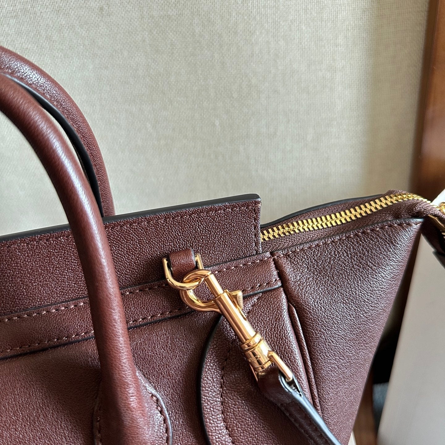 CELINE 25S NEW LUGGAGE 36MM IN DARK BROWN CALFSKIN GOLD HARDWARE