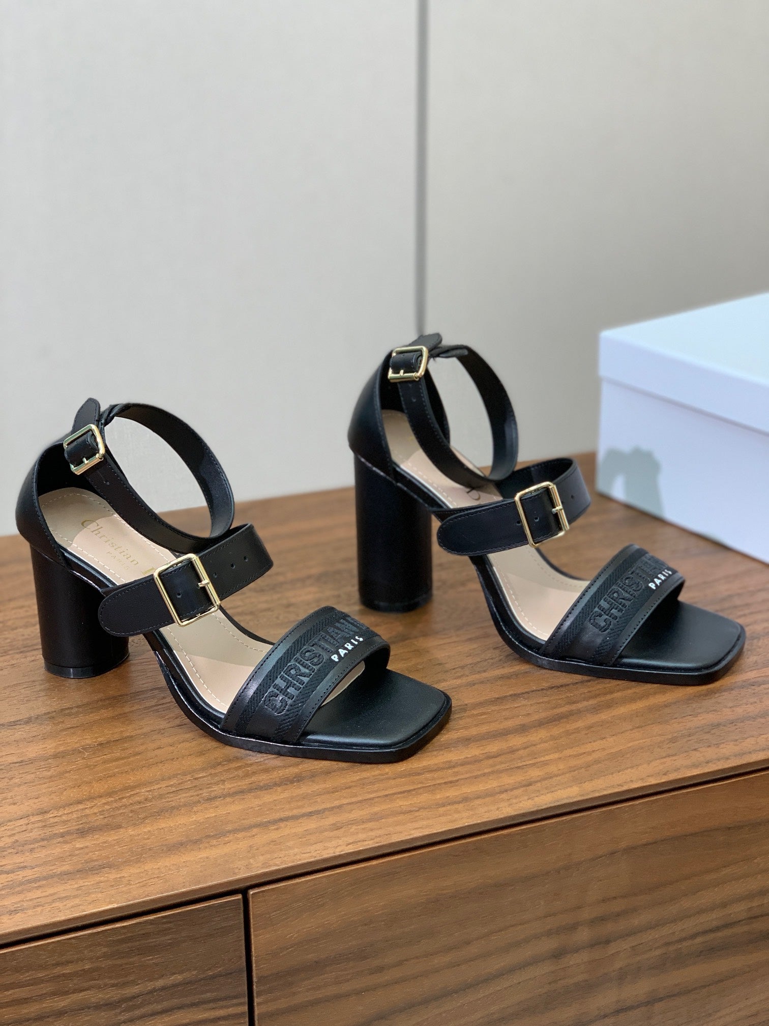 DIOR THREE-STRAP HIGH-HEELED EMBROIDERED SANDALS BLACK