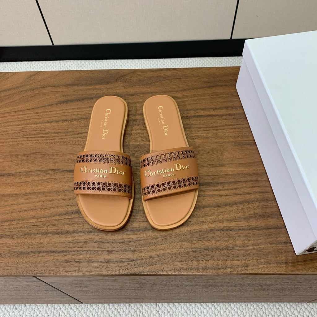 DIOR DWAY CIDER BROWN CALFSKIN AND GOLD LOGO