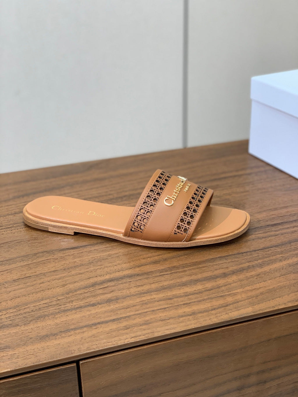 DIOR DWAY CIDER BROWN CALFSKIN AND GOLD LOGO