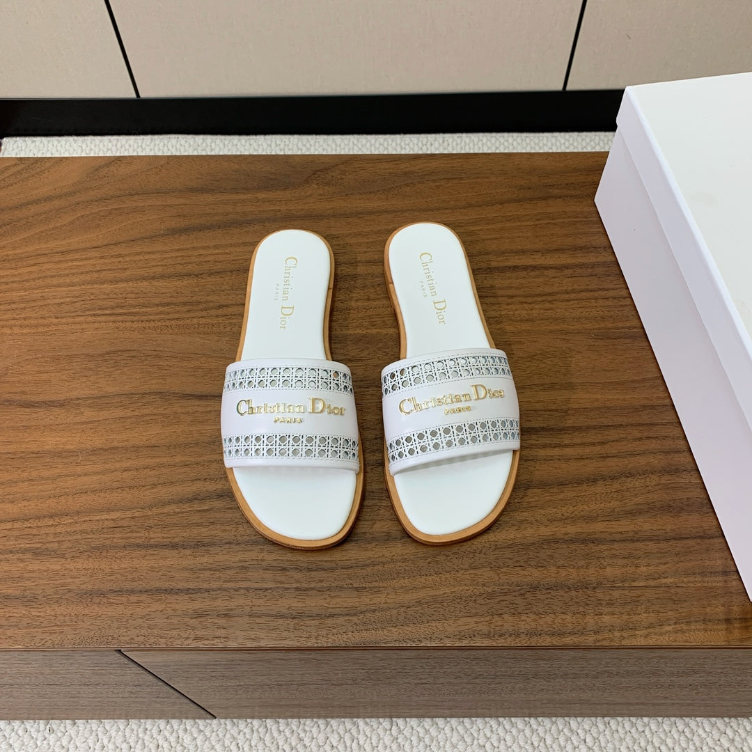 DIOR DWAY WHITE CALFSKIN AND GOLD LOGO