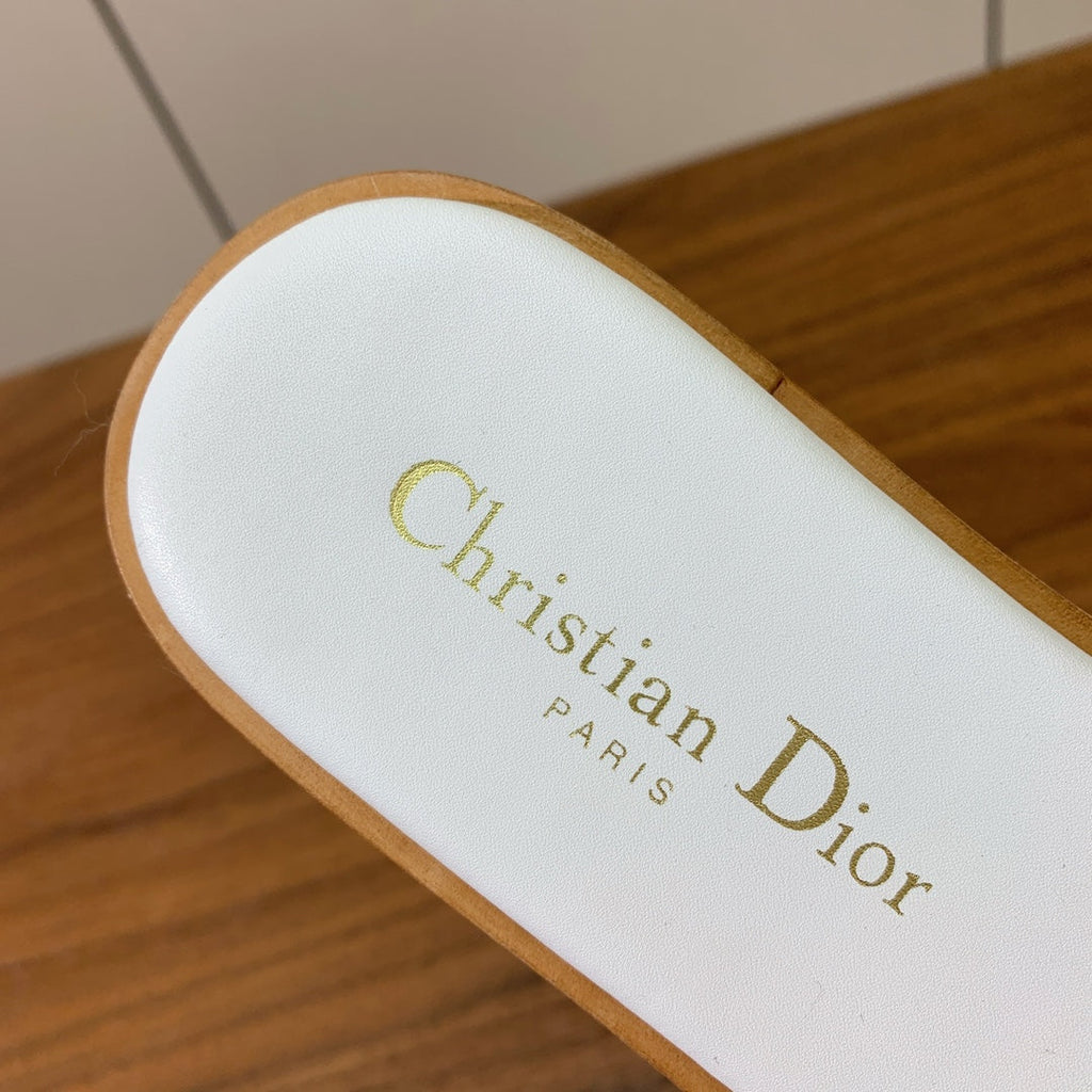 DIOR DWAY WHITE CALFSKIN AND GOLD LOGO