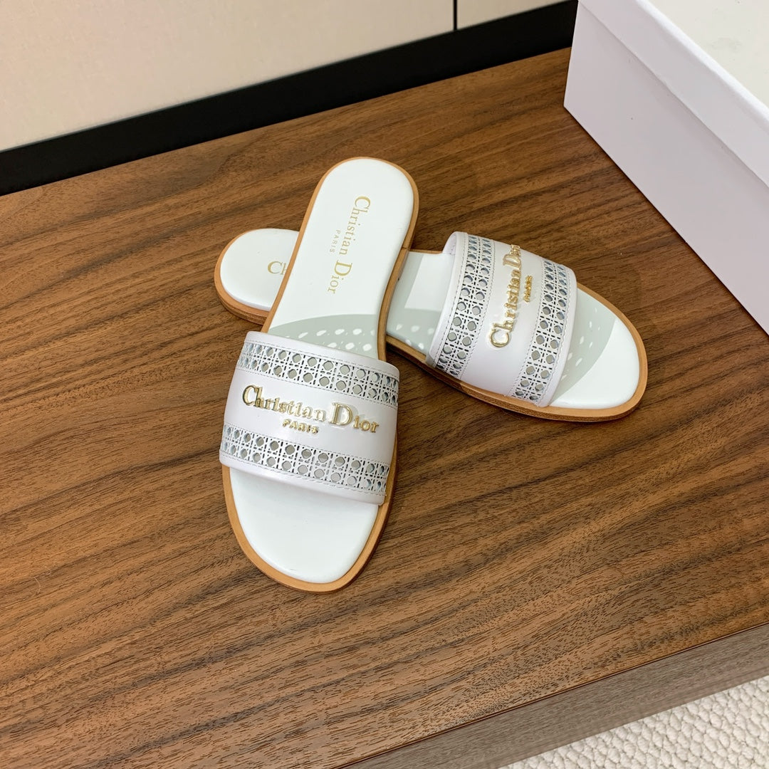DIOR DWAY WHITE CALFSKIN AND GOLD LOGO