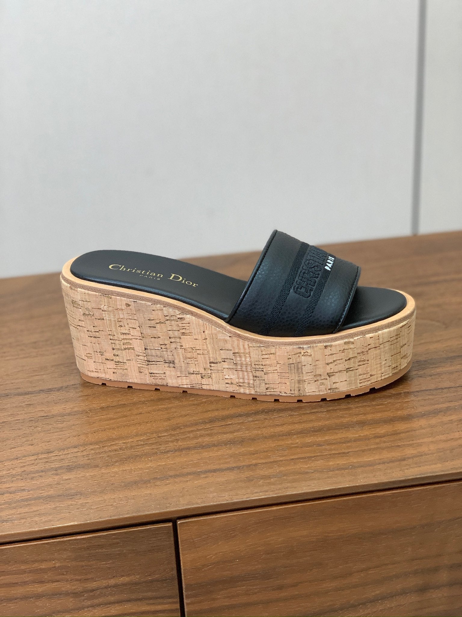 DIOR 25S DWAY WEDGE SLIDE 90 MM IN BLACK CALFSKIN