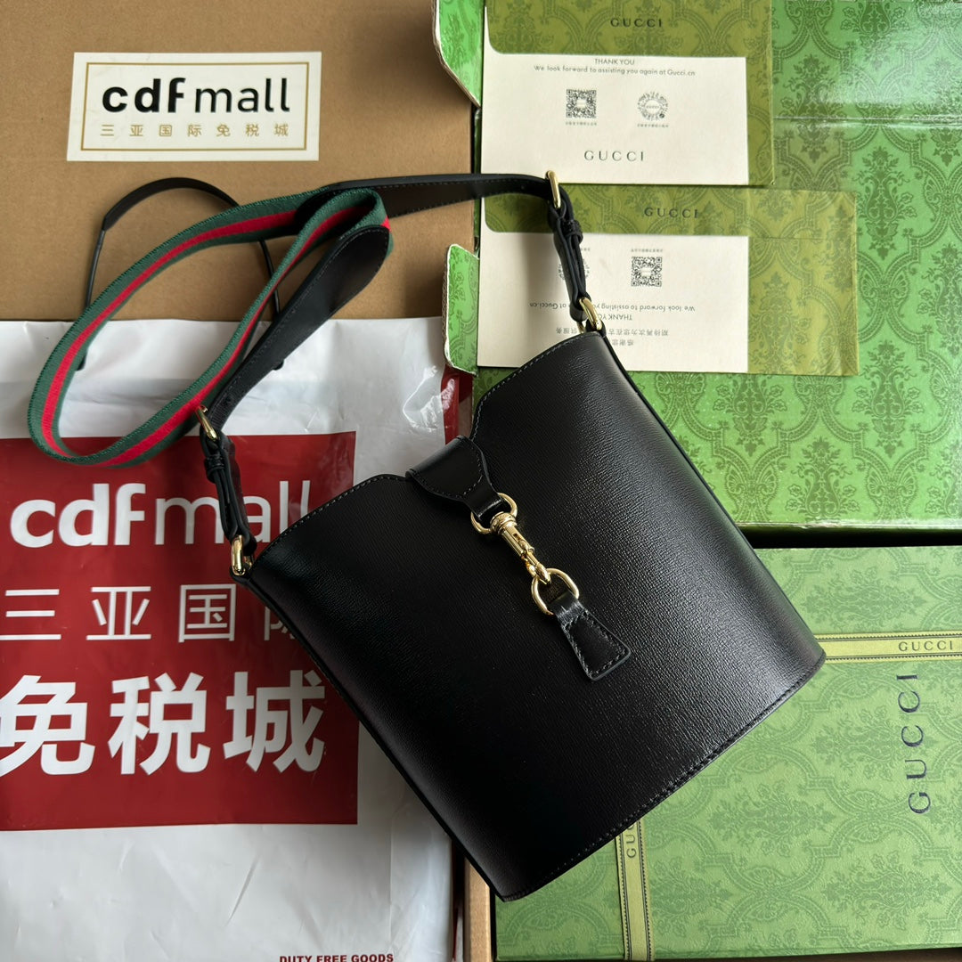 GUCCI MINI BUCKET SHOULDER BAG 20 IN BLACK CALFSKIN GOLD HARDWARE
