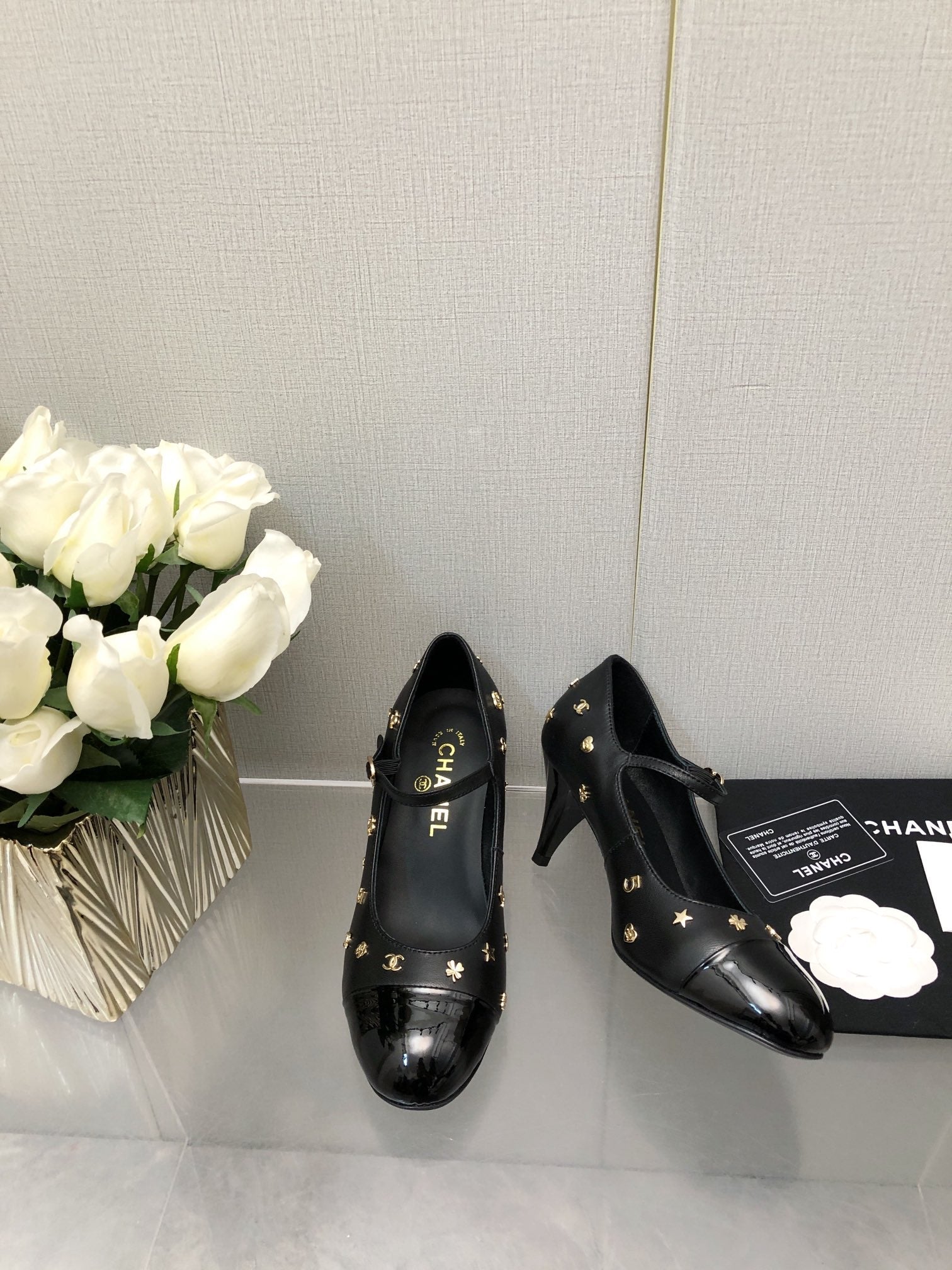 CHANEL MARY JANE BLACK LAMBSKIN ATTACH METAL