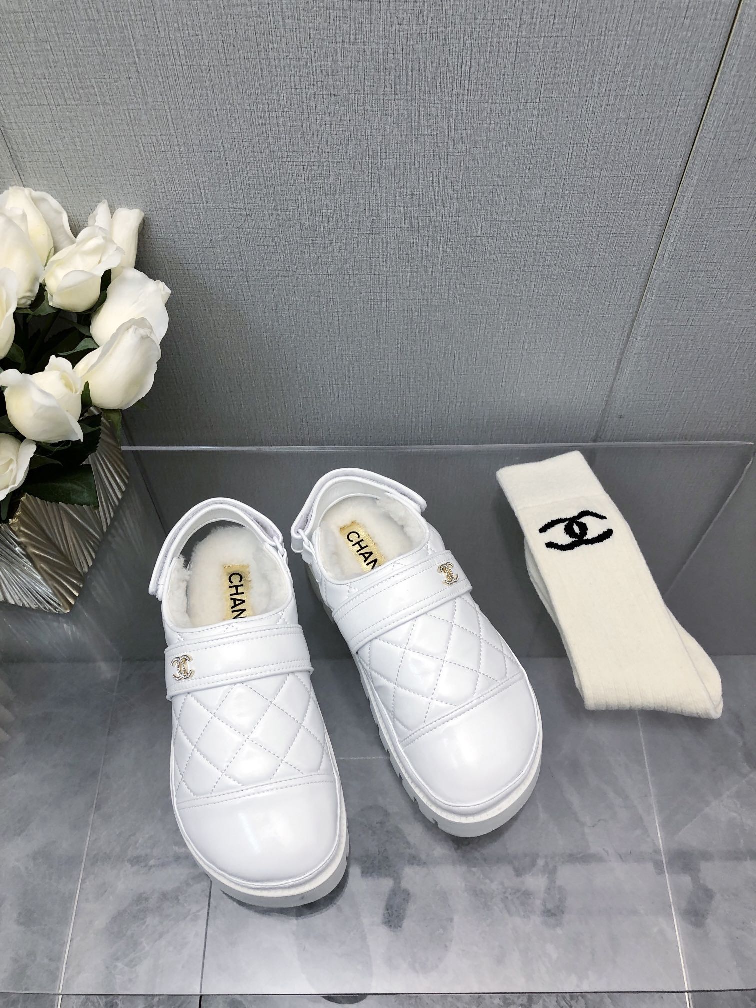 CHANEL CHUNKY PLATFORM SHEARLING SLIPPER WHITE LAMBSKIN