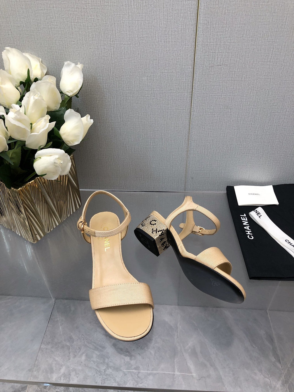 CHANEL BLOCK HEEL WITH CRYSTAL 5 CM SANDAL IN SAND BROWN FABRIC