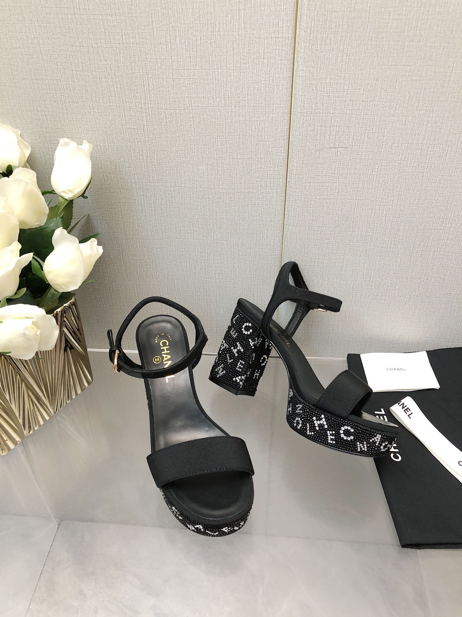 CHANEL BLOCK HEEL WITH CRYSTAL 9 CM SANDAL IN BLACK FABRIC
