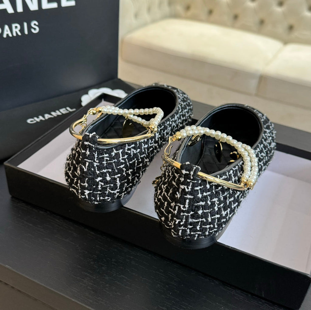 CHANEL Double Strap Chunky Heel Mary Jane Shoes Black/White Caro