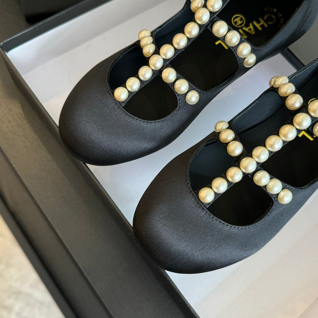 CHANEL MARY JANES SHOES BLACK GOATSKIN WITH FAUX PEARL