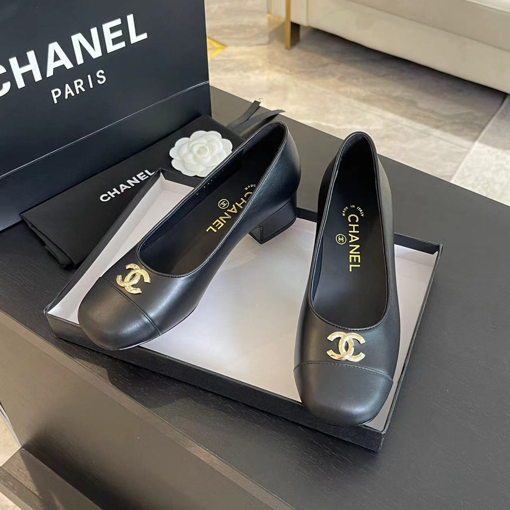 CHANEL PUMP BLACK CALFSKIN