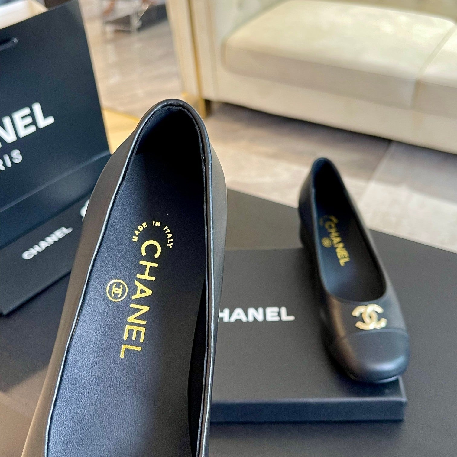 CHANEL PUMP BLACK CALFSKIN