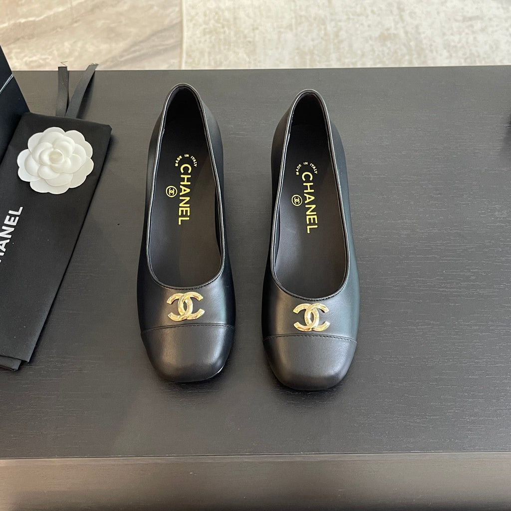 CHANEL PUMP BLACK CALFSKIN