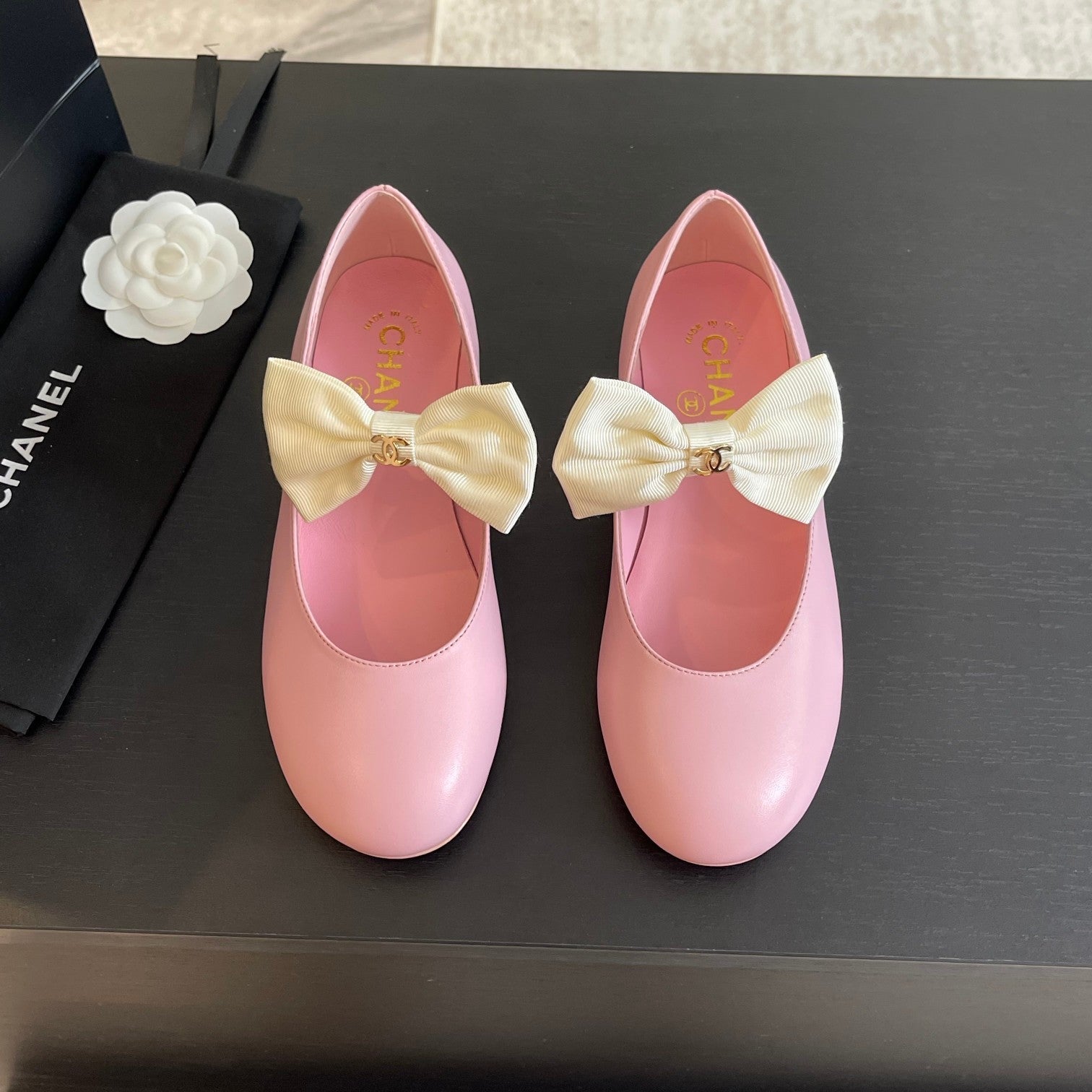 CHANEL BALLET FLAT LIGHT PINK LAMBSKIN WITH WHITE BOW