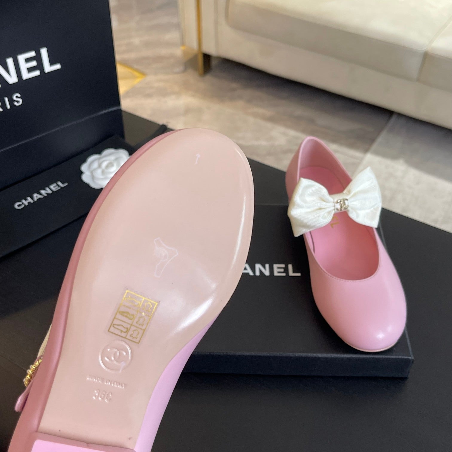 CHANEL BALLET FLAT LIGHT PINK LAMBSKIN WITH WHITE BOW