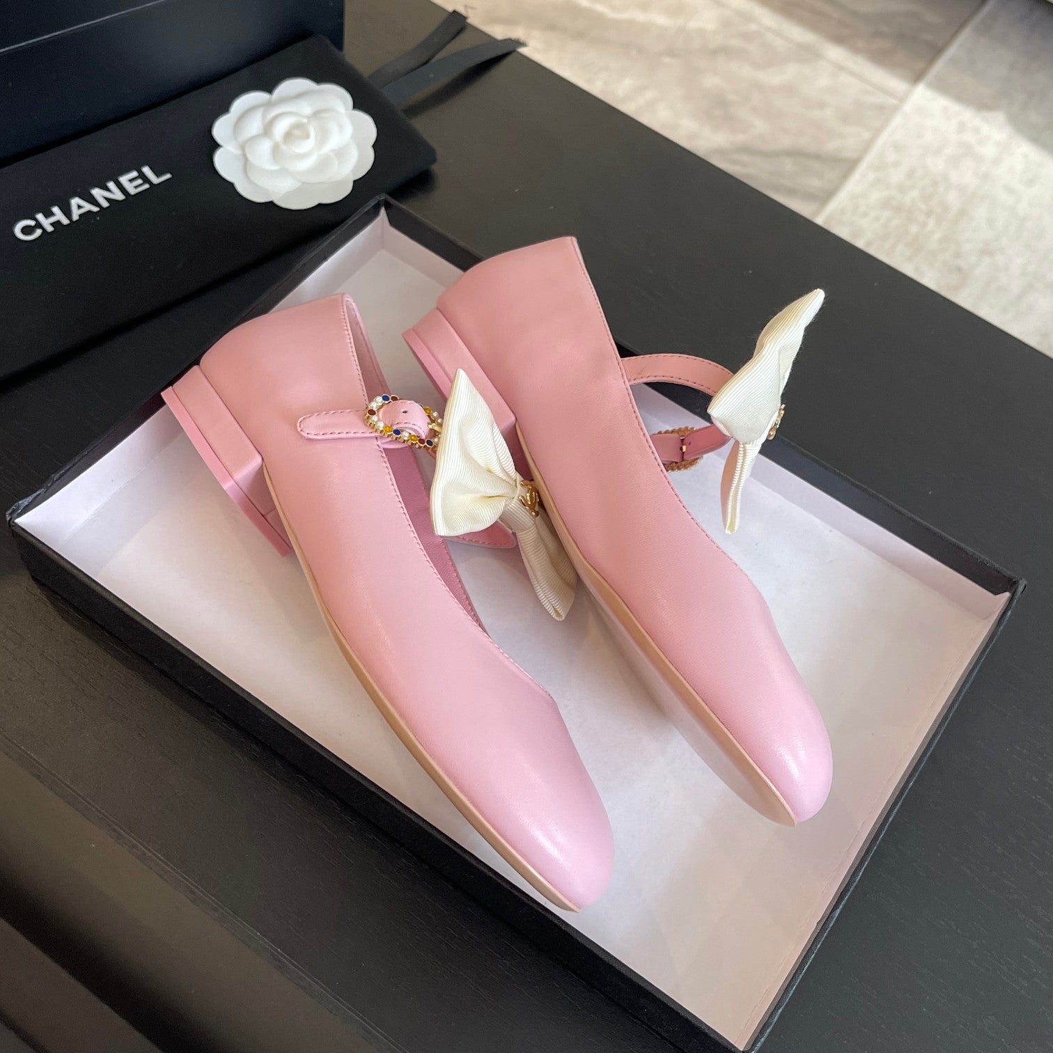 CHANEL BALLET FLAT LIGHT PINK LAMBSKIN WITH WHITE BOW