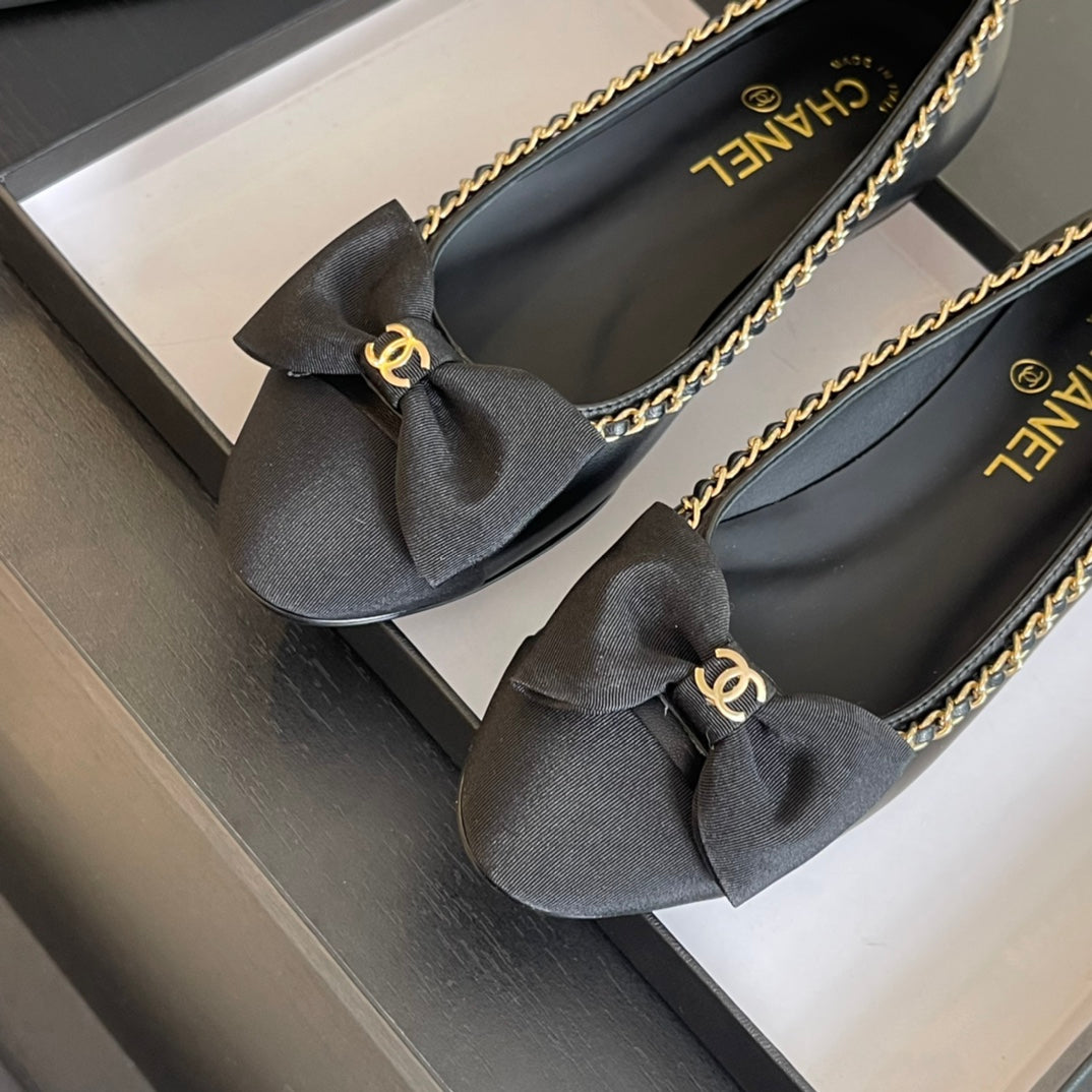 CHANEL BALLET FLAT BLACK CALFSKIN AND FABRIC
