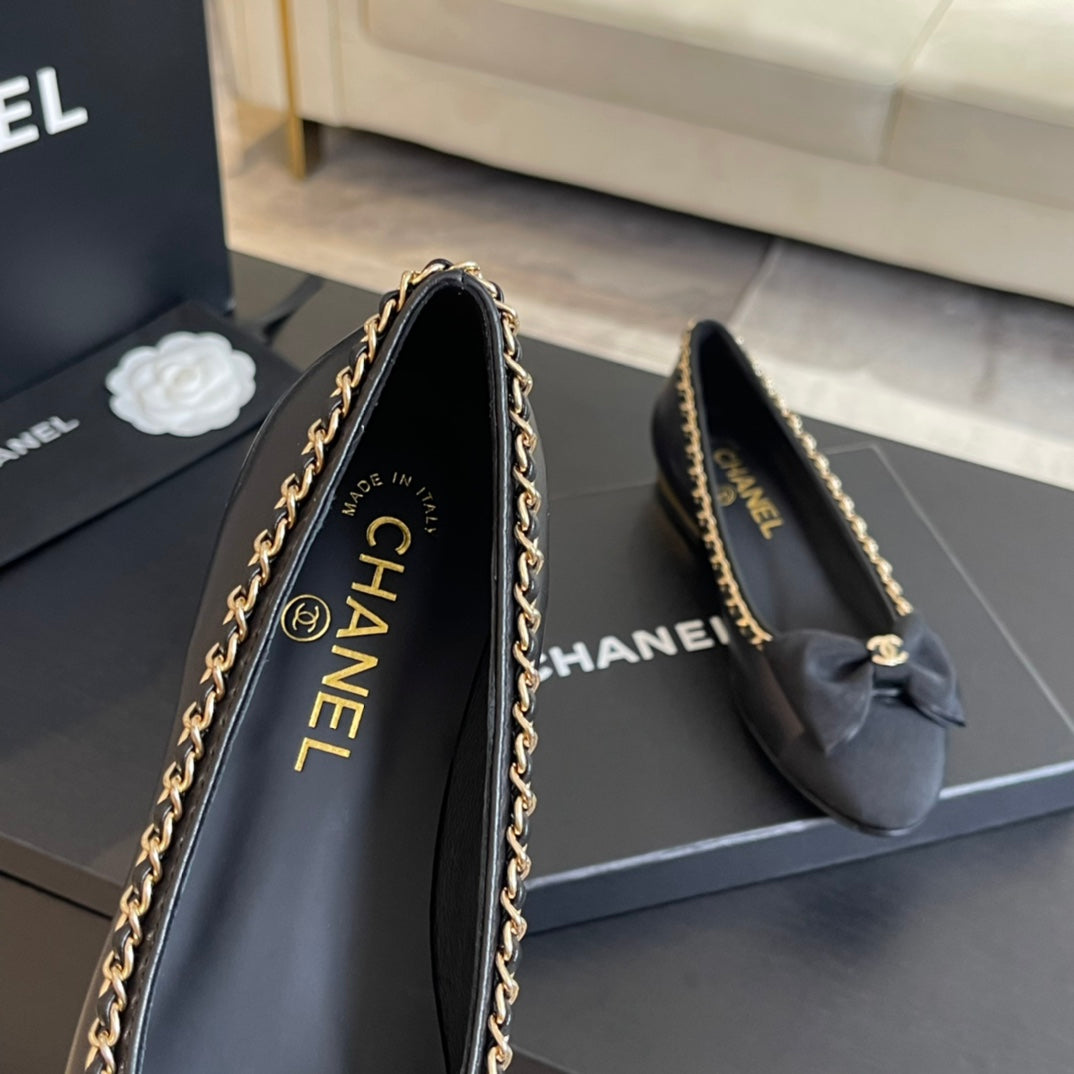 CHANEL BALLET FLAT BLACK CALFSKIN AND FABRIC