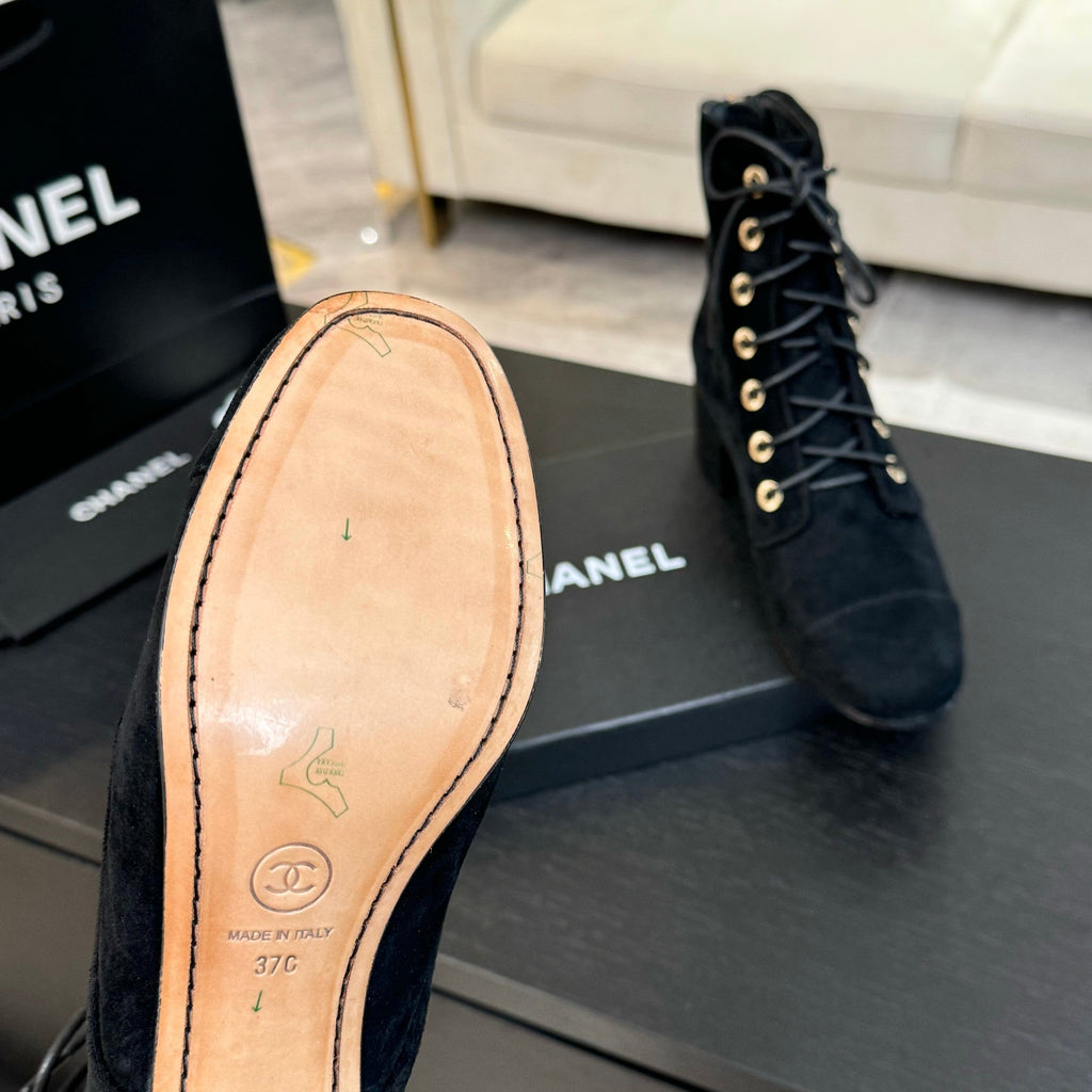 CHANEL LACE-UP SHORT BOOTS IN BLACK SUEDE