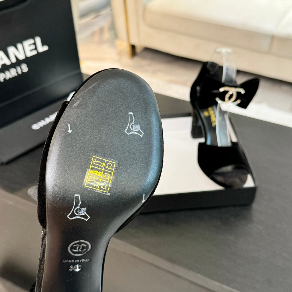 CHANEL HIGH SANDAL OPEN TOE IN BLACK VELVET