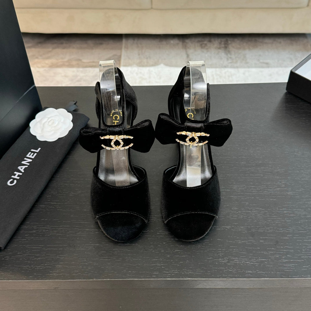 CHANEL HIGH SANDAL OPEN TOE IN BLACK VELVET